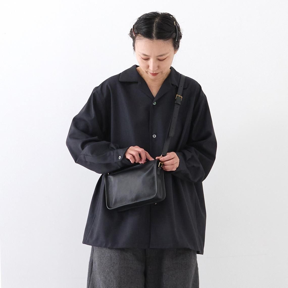 フォルメ forme o (Taupe) ショルダーバッグ ブラック ショルダーバッグ PMO－MB073 | PELLE MORBIDA/ペッレ