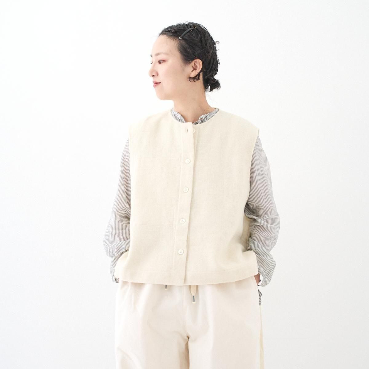ごん　新品　Khadi and Co. ガーゼウールベスト〈AVA 〉 Khadi and Co. | ガーゼウールベスト〈 AVA 〉 Natural