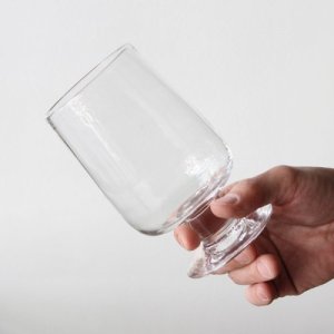 in pencil by  Yoko Andersson Yamano/wine glass[l]