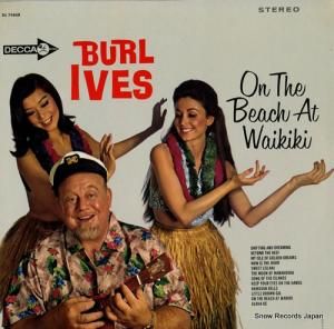 С롦 on the beach at waikiki DL74668