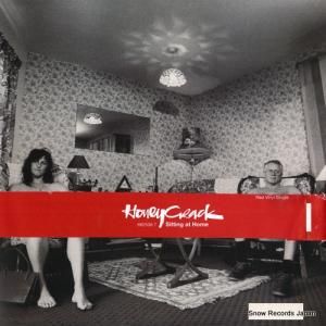 HONEYCRACK sitting at home 6625387