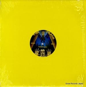 ⡼ the swarm / protecting my hive UR-048