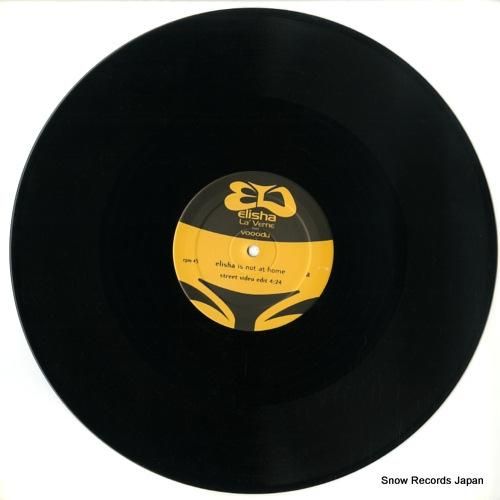 エリーシャ・ラヴァーン - e