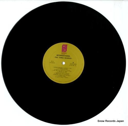 スリー・ディグリーズ - 世界