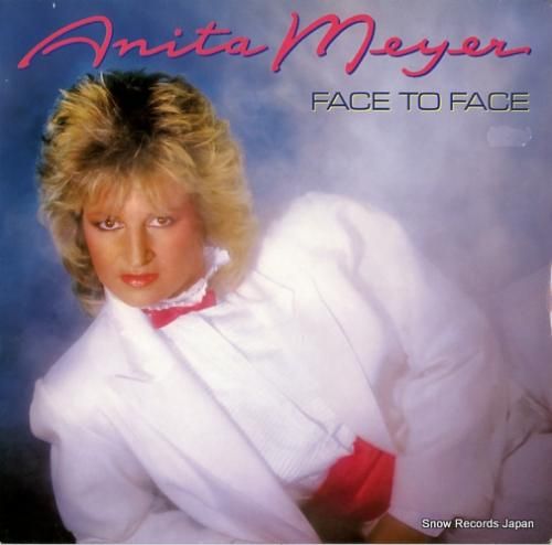 アニタ・マイヤー face t