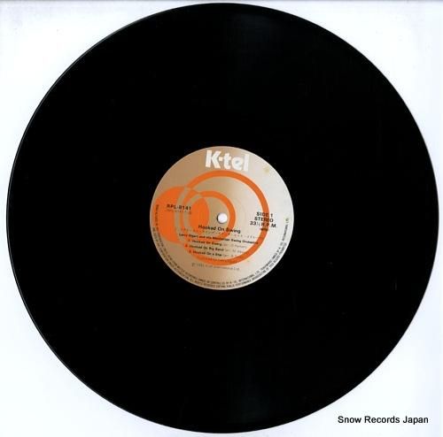 ラリー・エルガート - フック