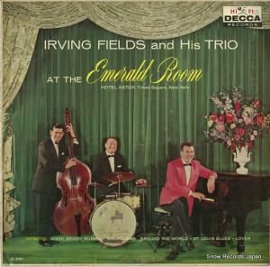 󥰡ե륺 at the emerald room DL8901