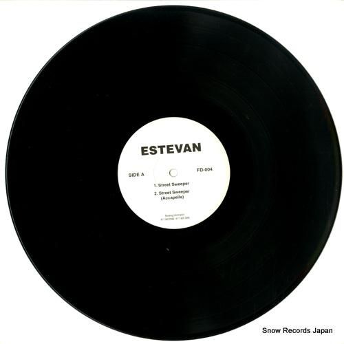 ESTEVAN - stree