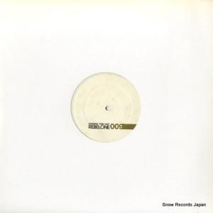 Х - the cat - REBELONE009