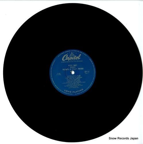 ウェブリー・エドワーズとハワイ