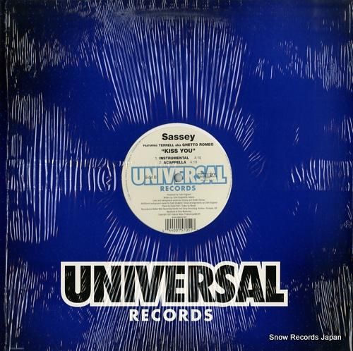SASSEY - kiss y