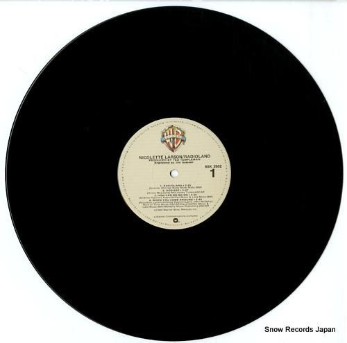 ニコレット・ラーソン - ra