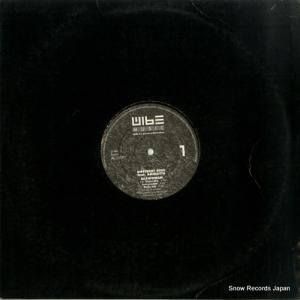 DIFFERENT SOUL - saxwoman - AL12001