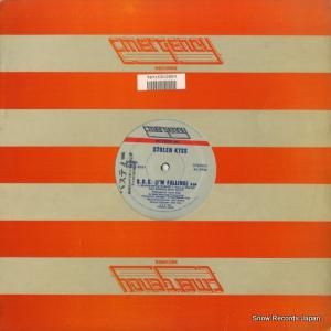 STOLEN KYSS s.o.s. (i'm falling) EMDS6557