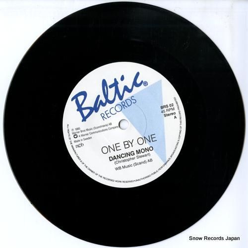 ワン・バイ・ワン - danc
