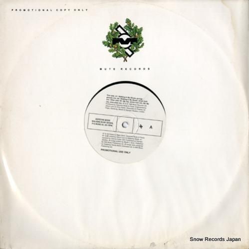 デペッシュ・モード walki