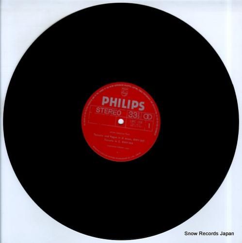 ヴォルフガング・リュプサム -