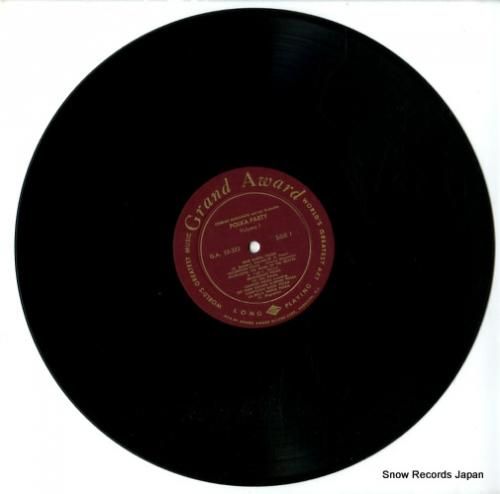 チャールズ・マグナンテ - p