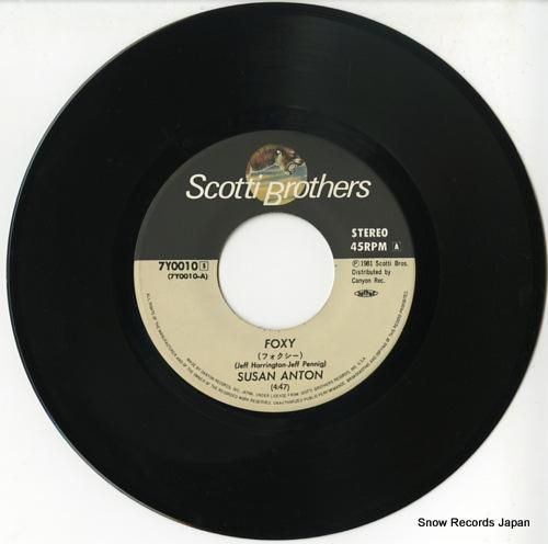 スーザン・アントン - フォク