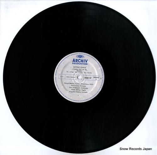 ユゲット・ドレフュス - ヴィ