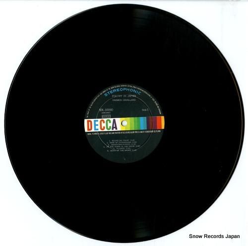 カーメン・キャバレロ - 日本