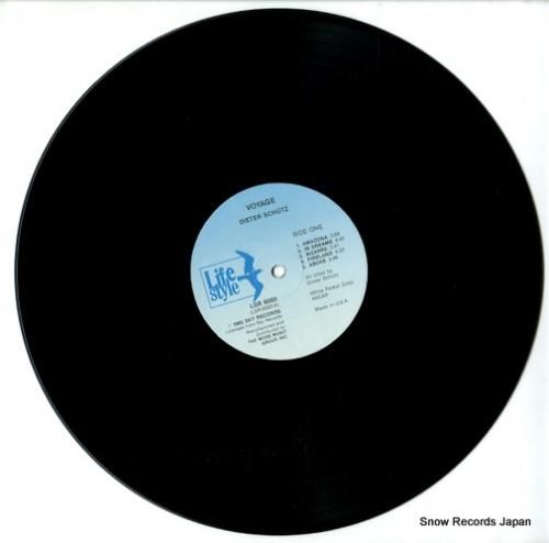 ディーター・シュッツ - vo