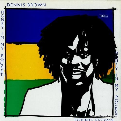 デニス・ブラウン - mone