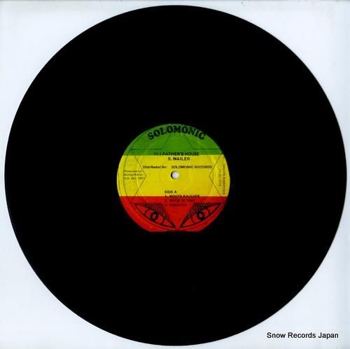 バニー・ウェイラー - in