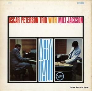 ԡ very tall V6-8429