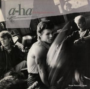 A-HA hunting high and low 925300-1