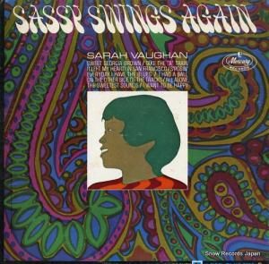 顦 sassy swings again MG21116