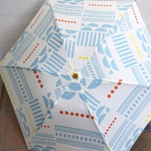 【392plusm】折りたたみ雨傘 50cm/サンド（オフホワイト）