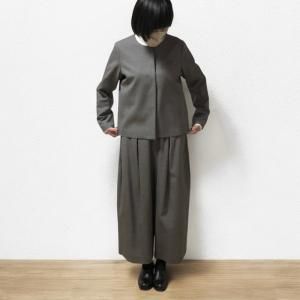 {$productlist[num].name}>