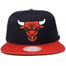 Mitchell & Ness Snapback Cap Chicago Bulls / Black x Red