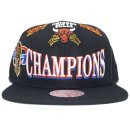 Mitchell & Ness Snapback Cap Chicago Bulls 1997 Champions / Black