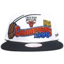 Mitchell & Ness Snapback Cap Chicago Bulls 1996 Champions / White x Black