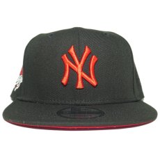New Era 9Fifty Snapback Cap New York Yankees 1999 World Series / Black x Red (Red UV)