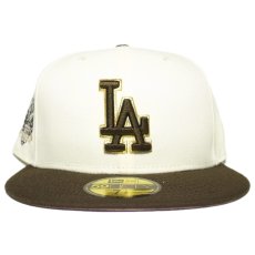 New Era 59Fifty Fitted Cap Los Angeles Dodgers 60th Anniversary / Off White x Brown (Pink UV)