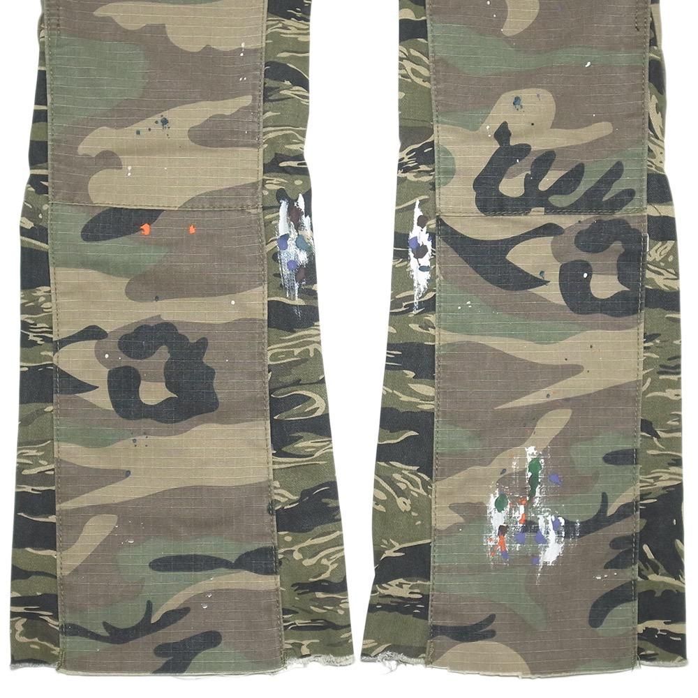 mnml カモフラ　パンツ mnml BOOTCUT CARGO PANTS / SPLATTER CARGO CAMO