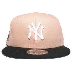 New Era 9Fifty Snapback Cap New York Yankees Yankee Stadium 75th Anniversary / Smokey Pink