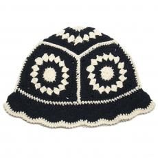 Crochet Bucket Hat Flower 1 / Black x Off White