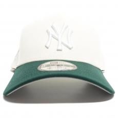 New Era 9Forty A-Frame Snapback Cap New York Yankees 1999 World Series / Off White x Dark Green