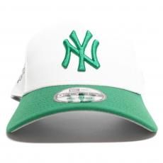 New Era 9Forty A-Frame Snapback Cap New York Yankees 1999 World Series / White x Green