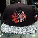 New Era Strapback Mesh Cap Chicago Blackhawks / Black x Cement x Red