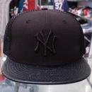 New Era Strapback Mesh Cap New York Yankees / Black x Black