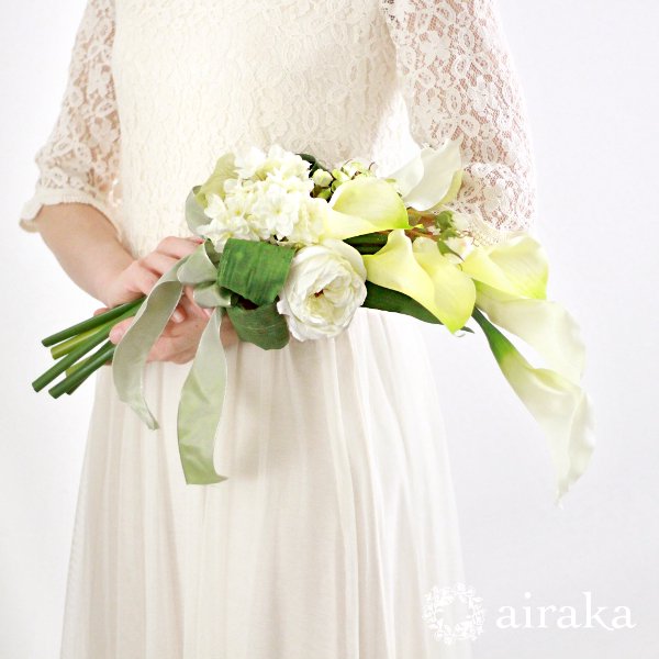 カラーのアームブーケ airaka｜花飾りのアトリエ