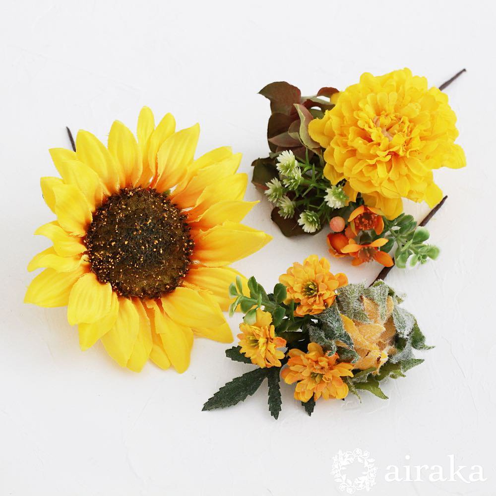 ひまわりのクラッチブーケと髪飾りのセット Airaka 花飾りのアトリエ
