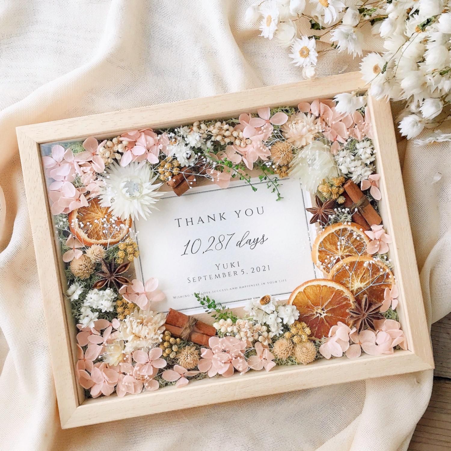 フォトフレーム アレンジメント Airaka 花飾りのアトリエ フォトフレーム アレンジメント Airaka 花飾りのアトリエ