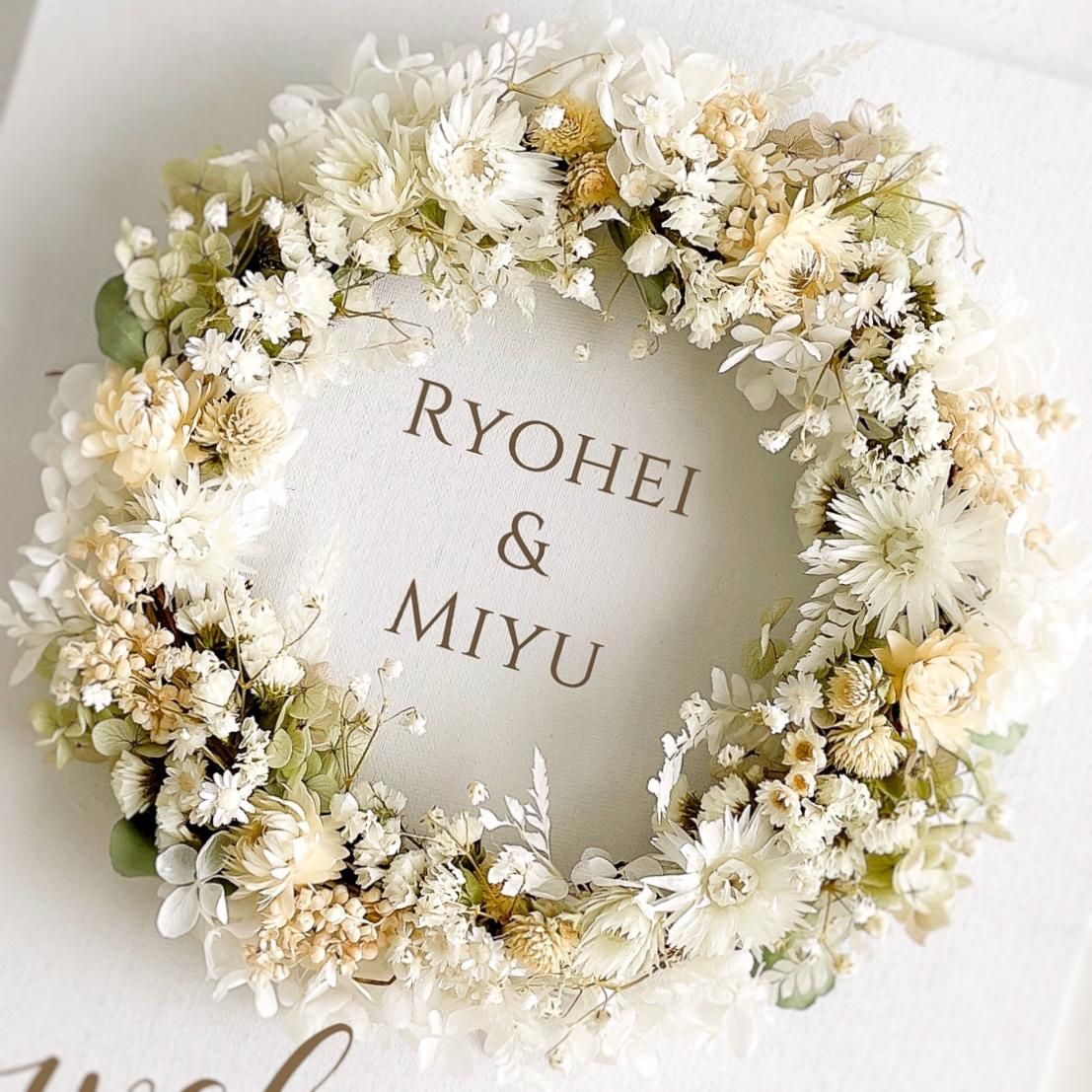 リース付きウェルカムボード/ホワイトガーデン - airaka｜花飾り