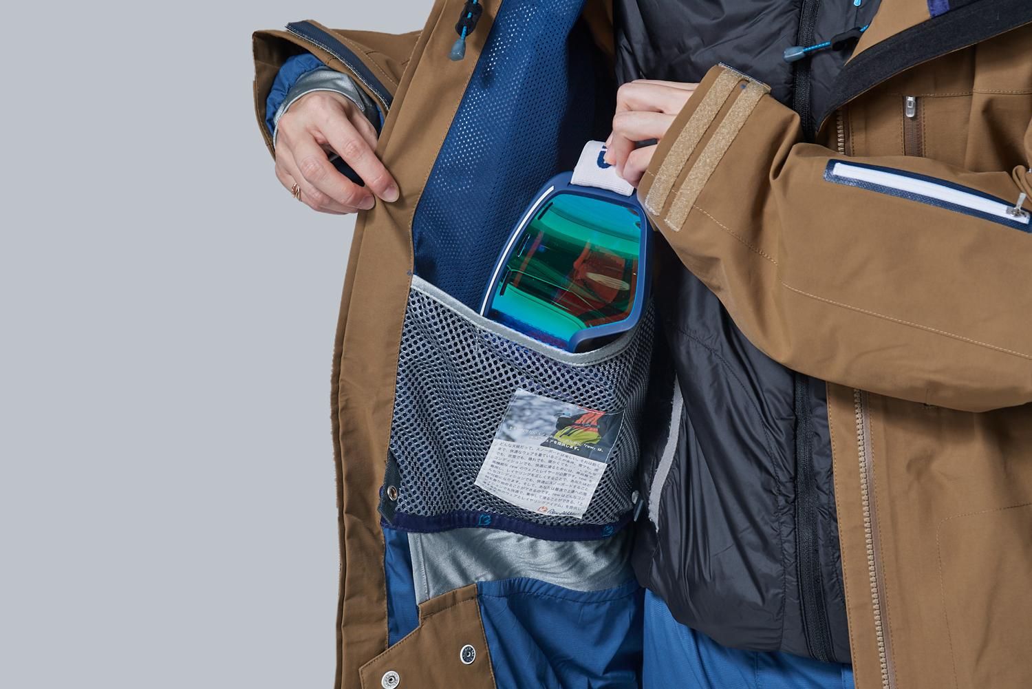r STRIDER JKT 19 [ GORE-TEX ] SUNFLOWER x SUNFLOWER 展示会